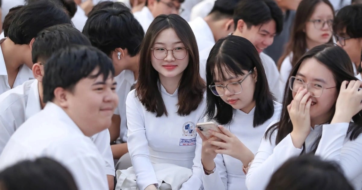 En 2025, ¿cómo se basará la admisión a la universidad en las puntuaciones del examen de graduación de la escuela secundaria?