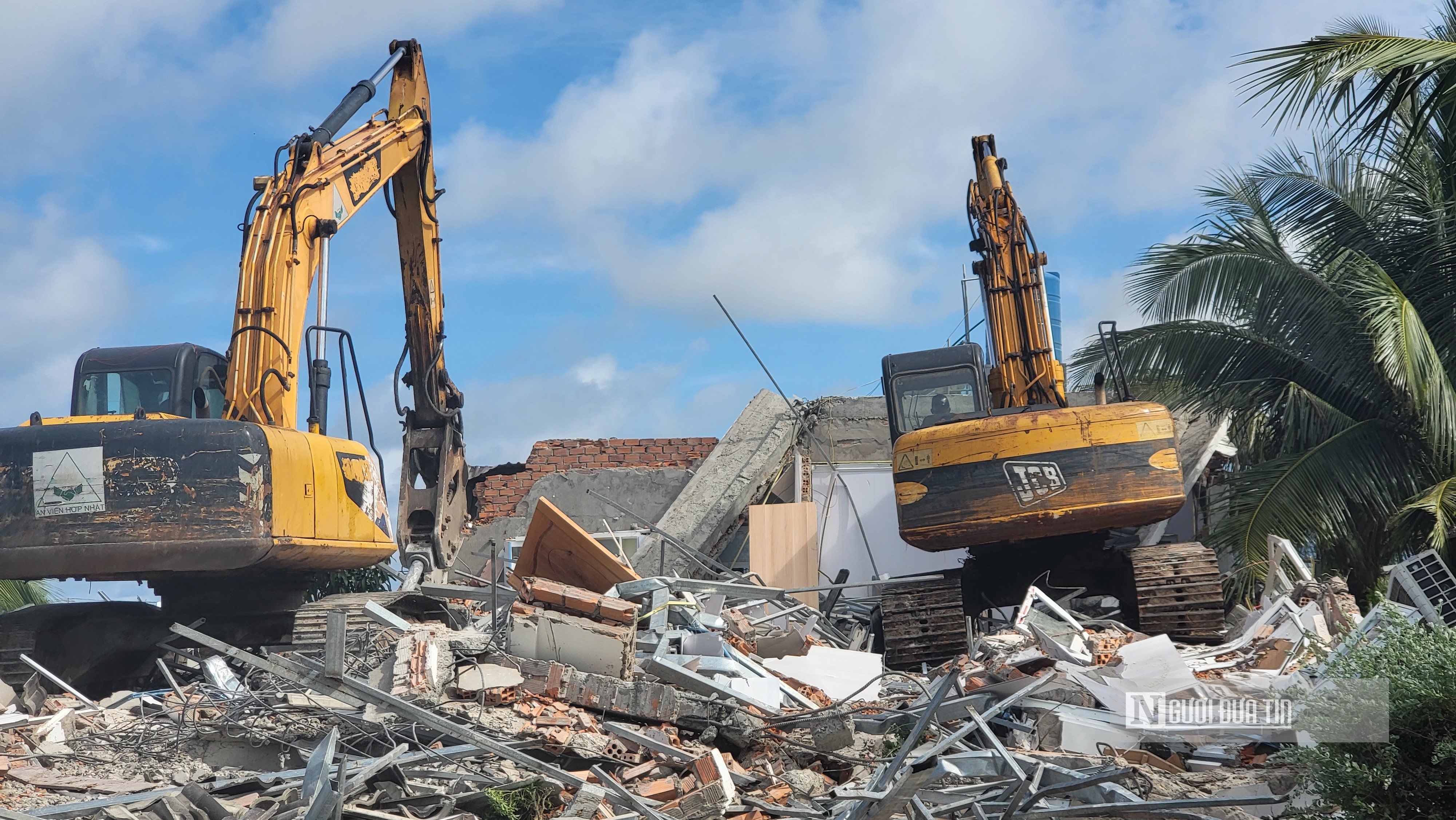 Real Estate - Kien Giang: Enforced demolition of 14 illegally built villas in Phu Quoc