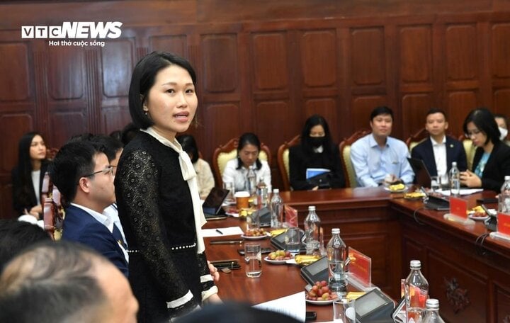 Ms. Le Thuy Linh, Vice Chairwoman of the Board of Directors of IMG Investment Joint Stock Company, contributed ideas at the conference. (Photo: D.V)