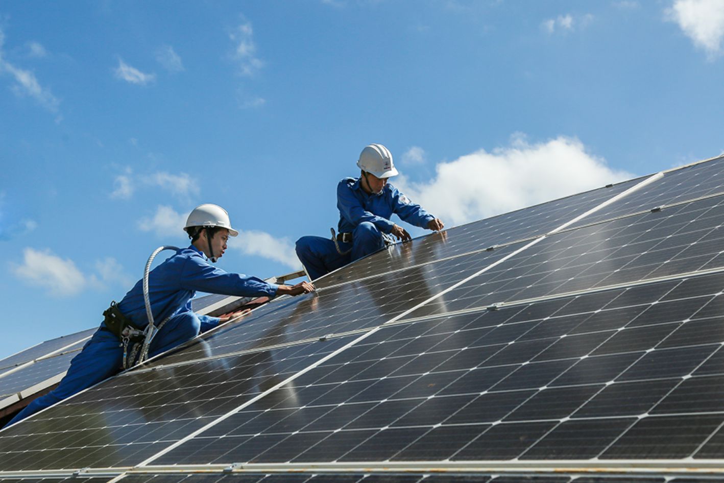 Aufgrund des enormen Potenzials an Solarenergie sowie Windkraft an Land und auf See verfügt Vietnam über gute Voraussetzungen für die Umstellung des Energiesektors von fossilen Brennstoffen auf erneuerbare Energien. Foto: EVN