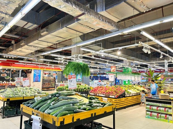 Continuing to promote many promotional programs, WinMart stimulates shopping demand photo 6
