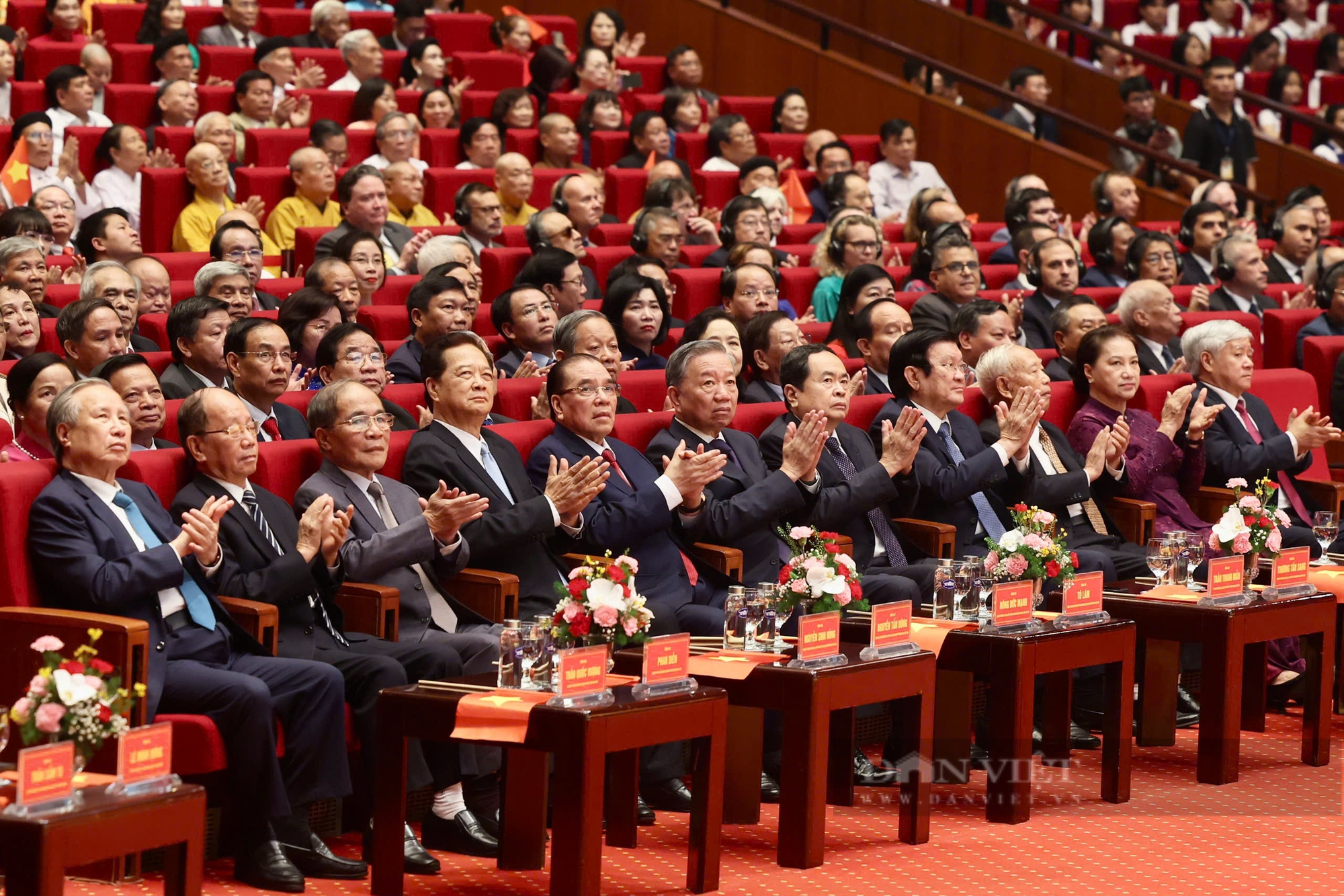 Lãnh đạo Đảng, Nhà nước dự lễ kỷ niệm 70 năm ngày Giải phóng Thủ đô - Ảnh 11.