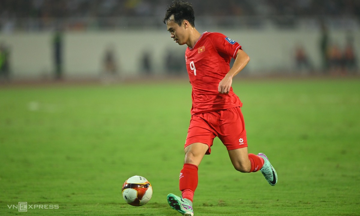 Nguyen Van Toan: 'Please be gentle with Vietnamese players'