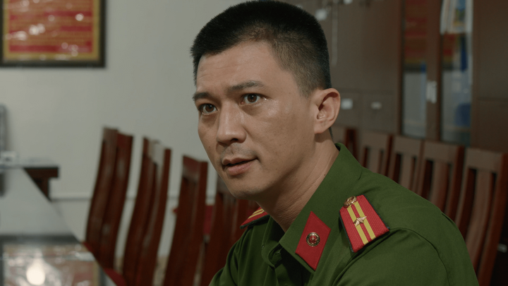 Après le rôle principal de Hung « malchanceux » dans « Bao am », Ha Viet Dung continue de jouer le rôle d'un officier de police criminelle dans le film « Équipe d'investigation n°7 ».