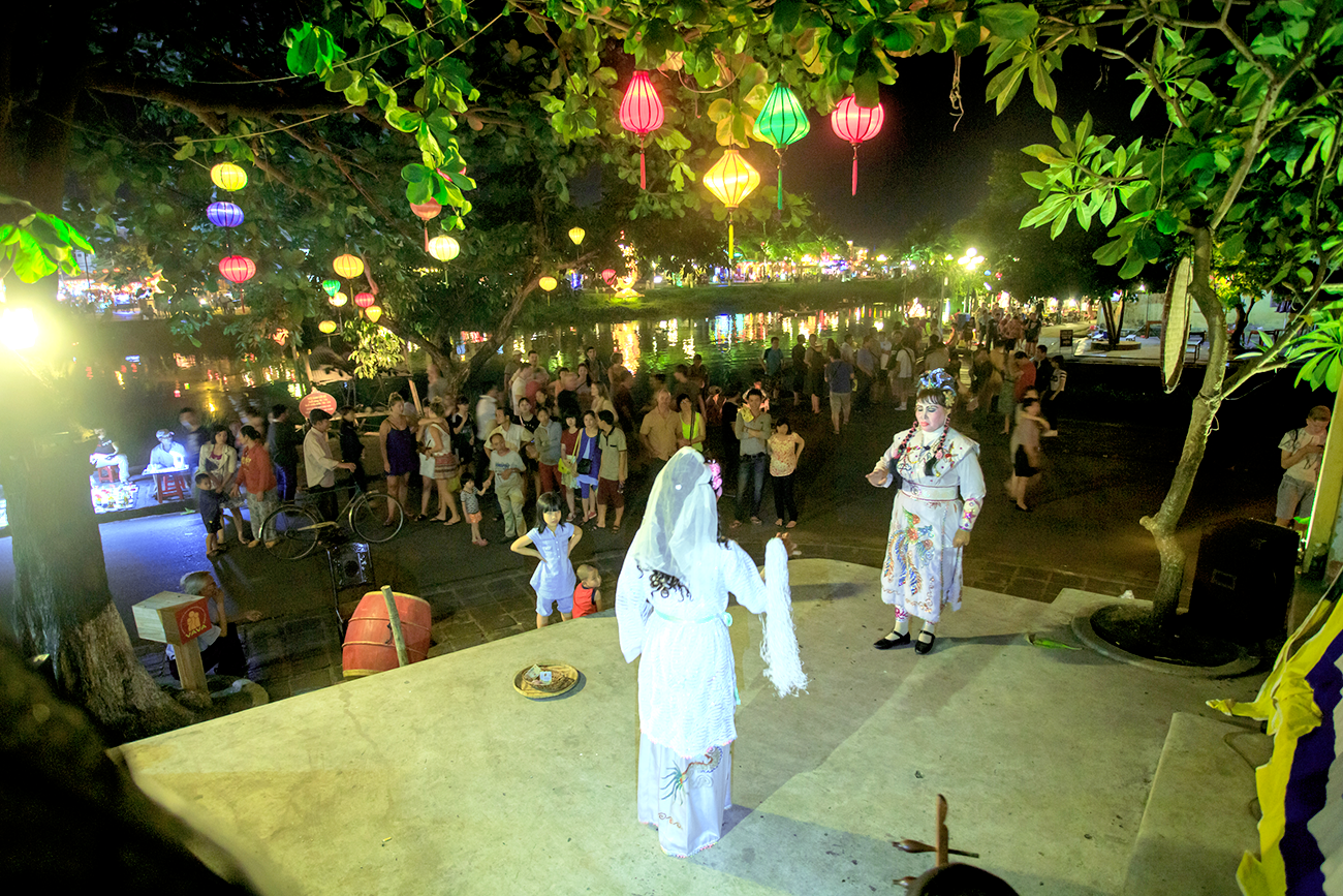 Hát tuồng Hội An.