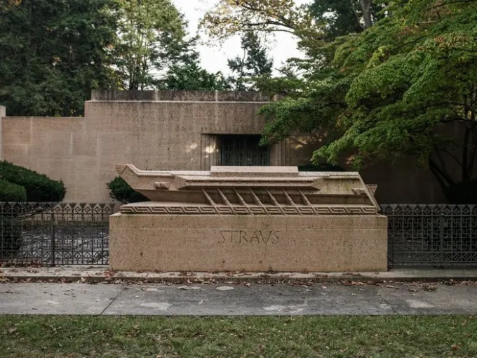 El mausoleo de la familia Straus en el cementerio Woodlawn, Nueva York, EE.UU. Foto: Reuters