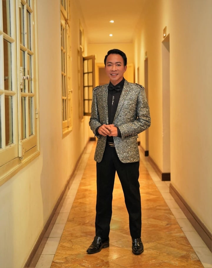 Viet Hoan U60: Hay muchas invitaciones pero no me gusta enseñar sólo por dinero - 1