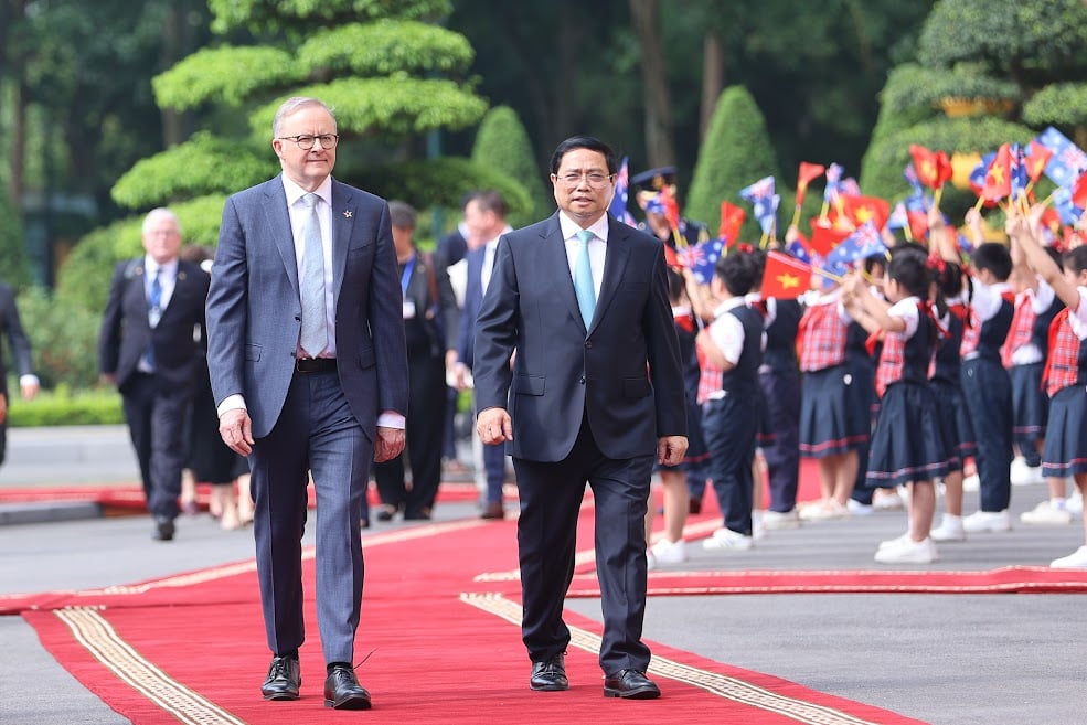 Le Premier ministre Pham Minh Chinh rencontre le Premier ministre australien Anthony Albanese photo 1