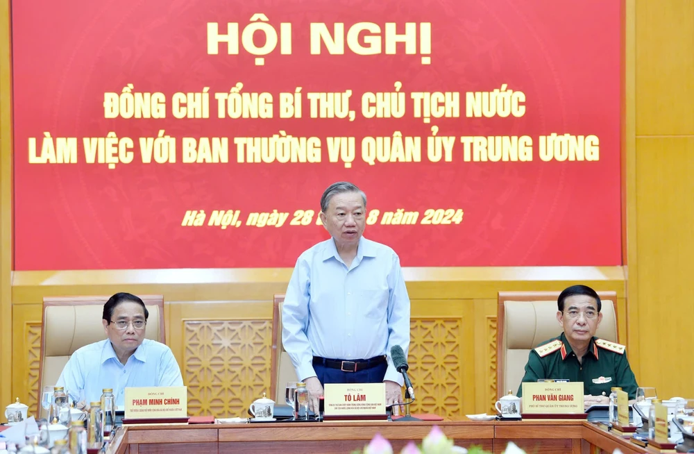 TBT-CTN lam viec Thuong vu Quan uy TW 3.jpg