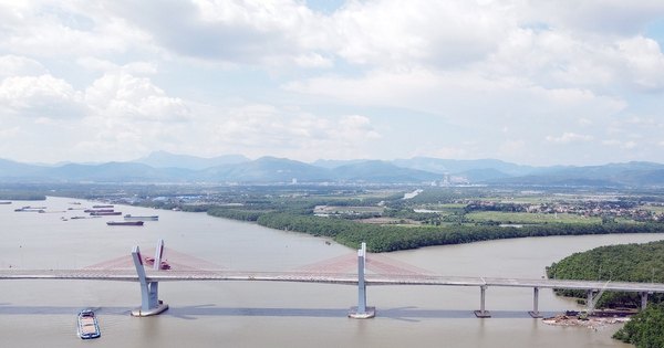 Esperando ansiosamente la inauguración del puente de 2.000 billones de VND que unirá Hai Phong