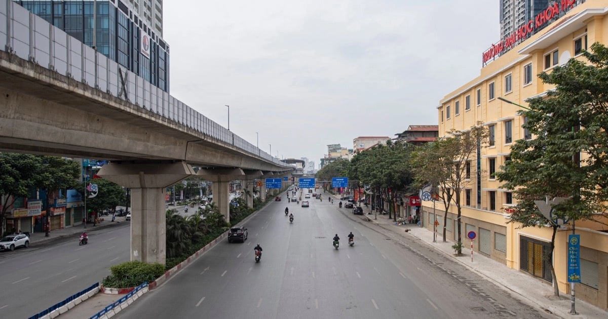 Las calles de Hanoi están desiertas en la tarde del 30 de Tet.