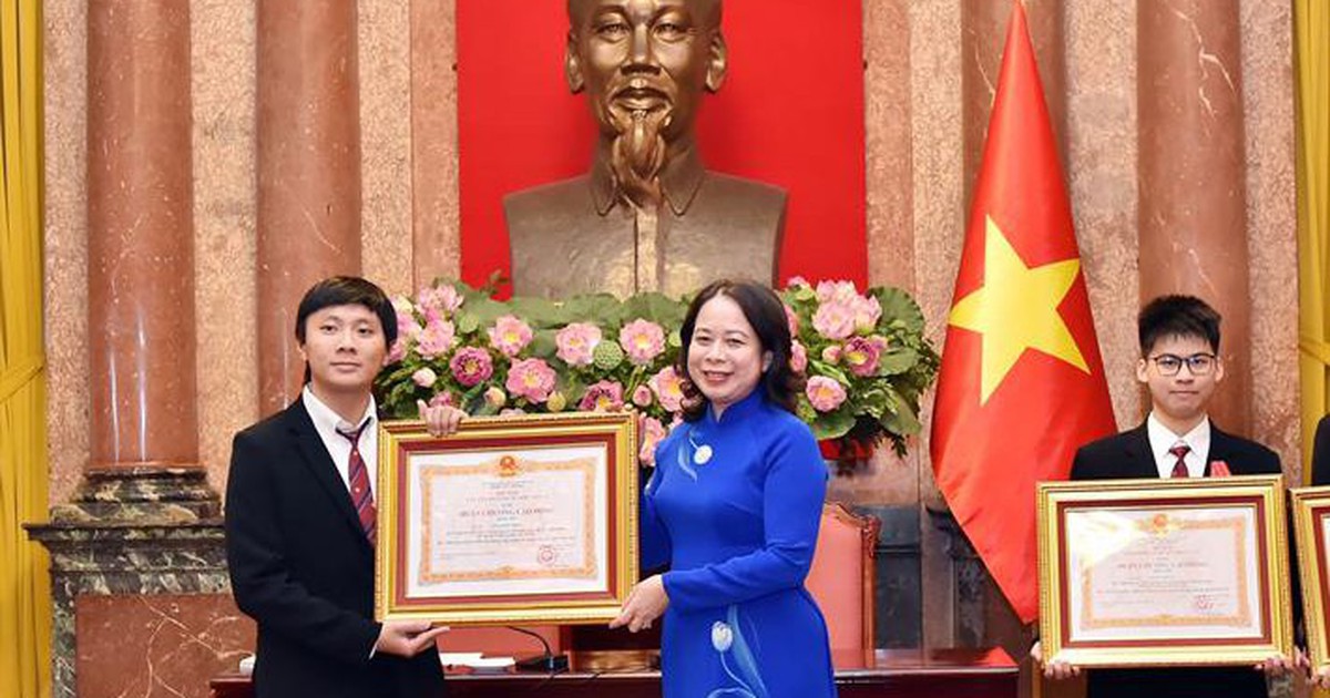 20 students received Labor Medal