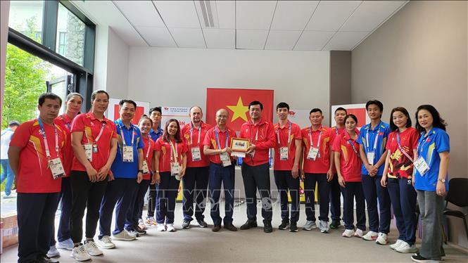 Olympic 2024: Đại sứ Việt Nam tại Pháp thăm hỏi, động viên Đoàn Thể thao Việt Nam