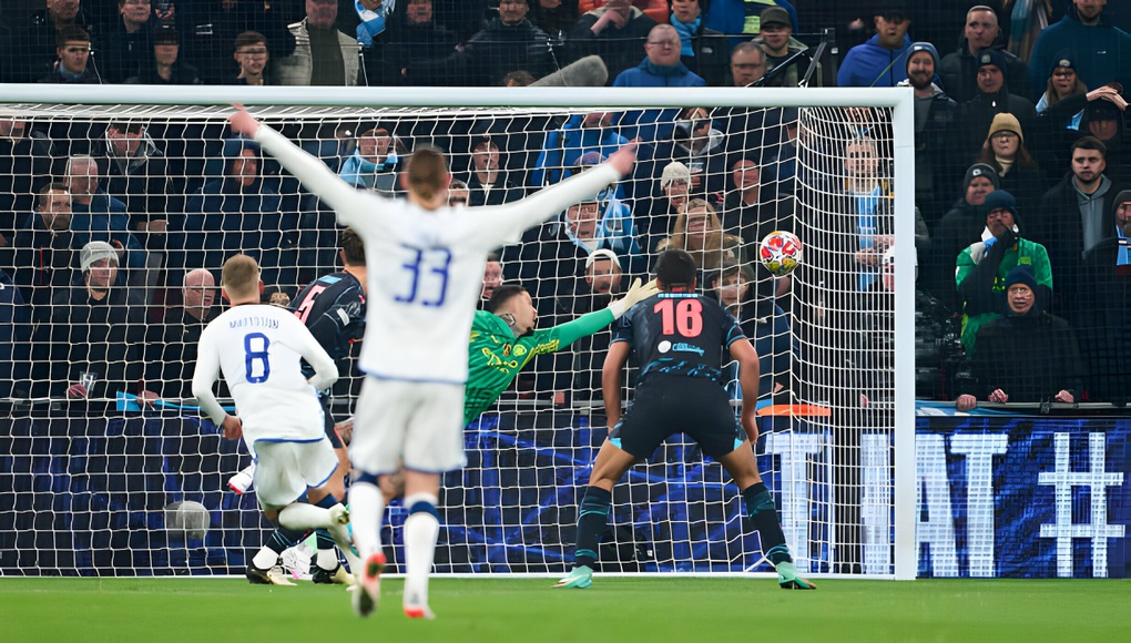 Đánh bại Copenhagen, Man City rộng cửa vào tứ kết - 2