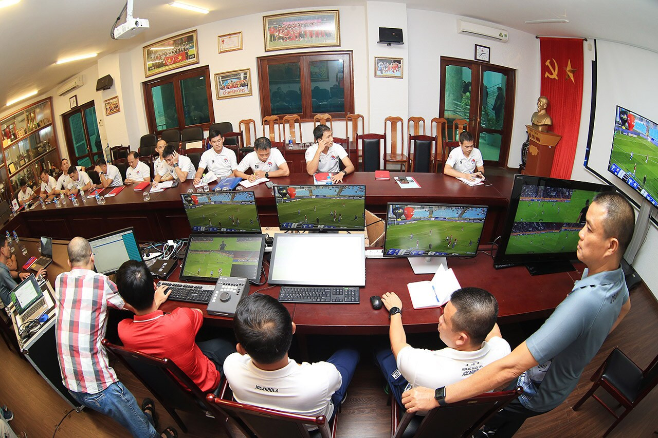 trưởng ban trọng tài Đặng thanh hạ:  var hỗ trợ, trọng tài vẫn có thể sai