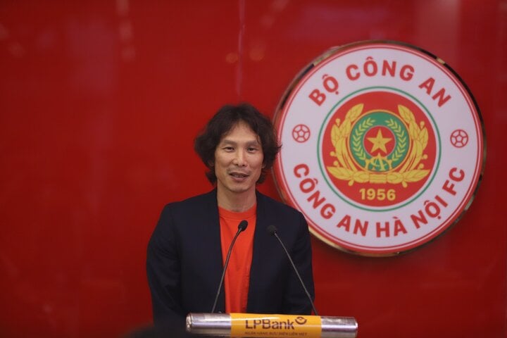 Coach Gong Oh-kyun has big ambitions for the Hanoi Police Club. (Photo: Hanoi Police Club)