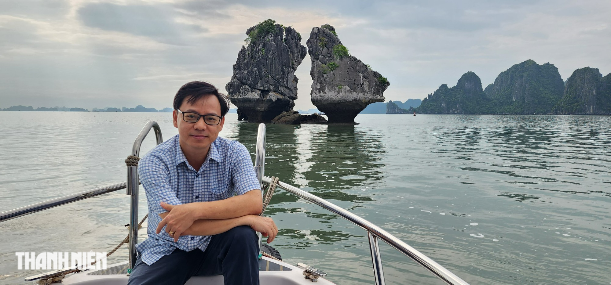 Cận cảnh hòn Trống Mái nguy cơ 'sứt mào, tòe mỏ, hỏng phao câu'  - Ảnh 8.