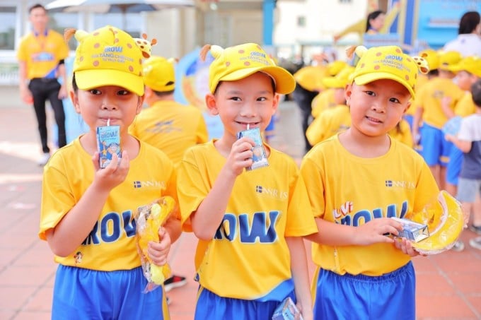 Nuvi Growミルクは多くの子供たちに愛されています。写真：フック・タン