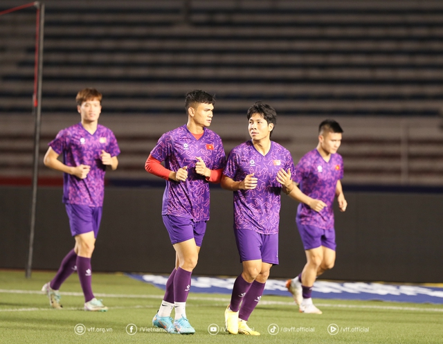 AFF Cup: Đội tuyển Việt Nam tập buổi đầu tiên ở Philippines, sẵn sàng giành 3 điểm- Ảnh 20.