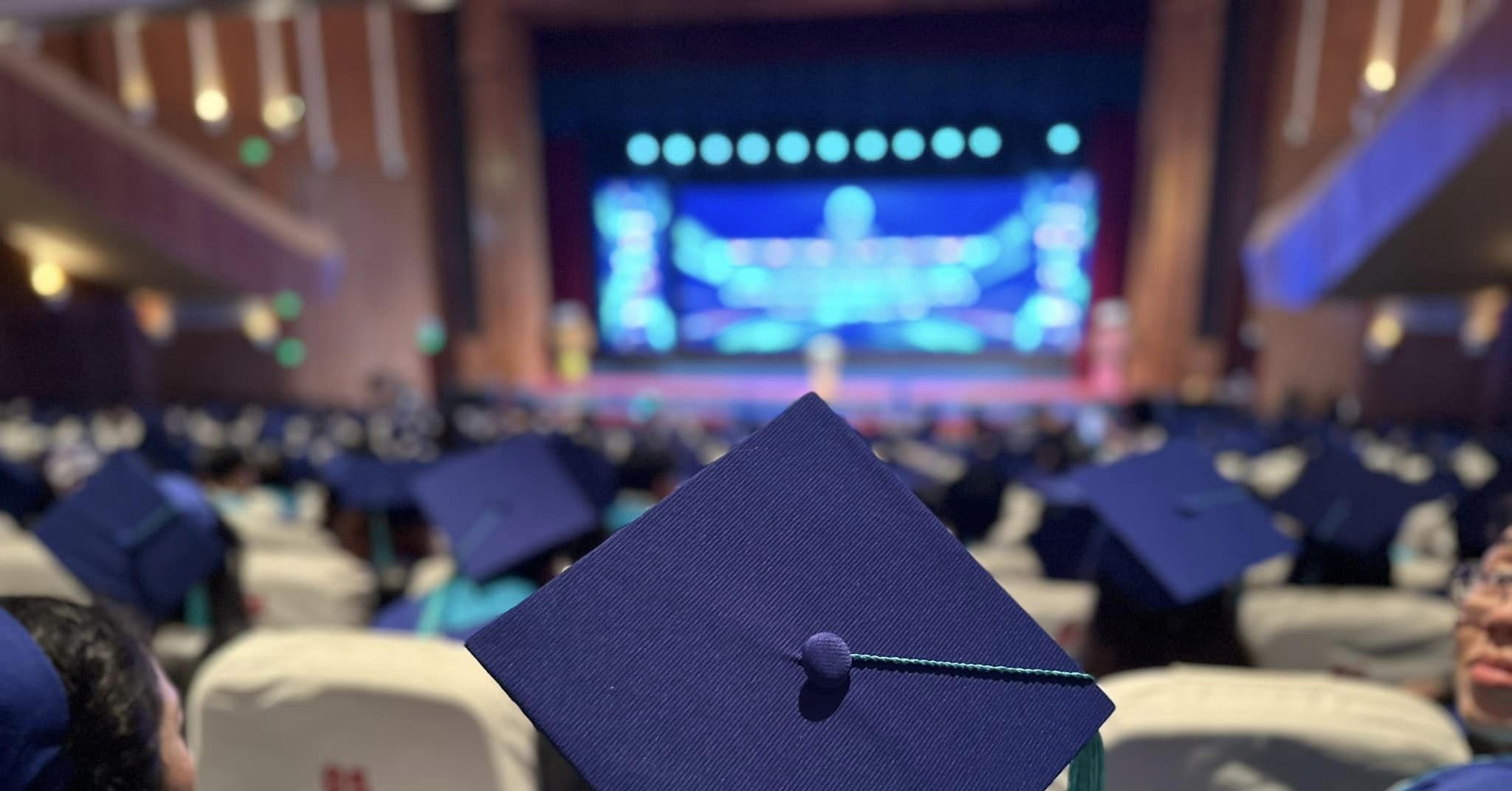 Bourses d'études pour étudiants talentueux à Ho Chi Minh-Ville : les personnes derrière les étudiants