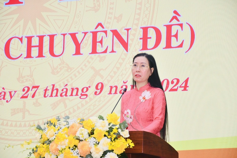 Secretary of the Provincial Party Committee, Chairwoman of the People's Council of Quang Ngai province Bui Thi Quynh Van.