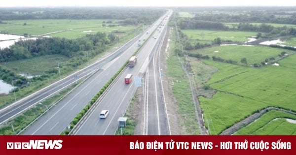 Regierung fordert Studie zur Versteigerung von Autobahnnutzungsrechten