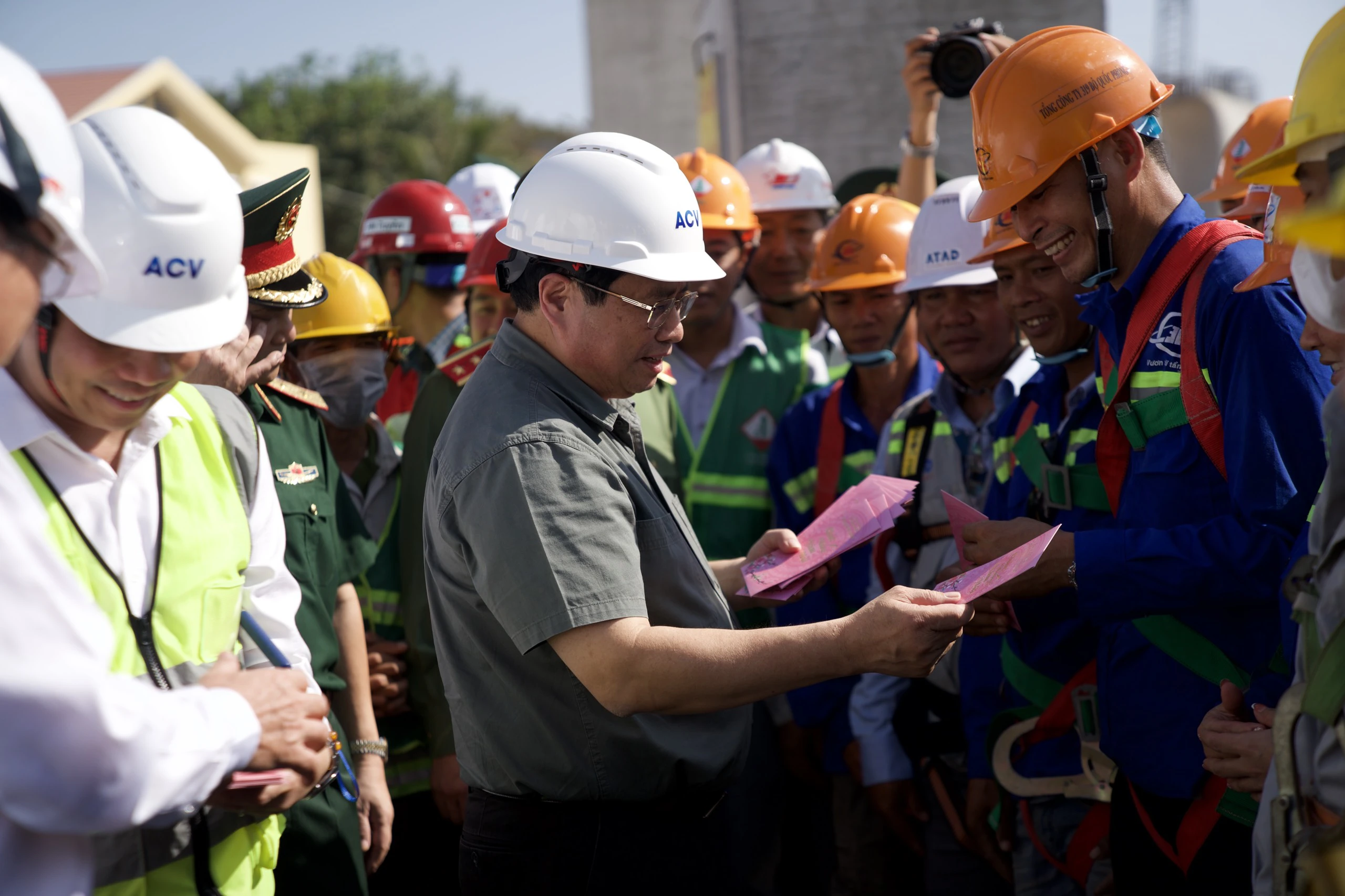 Thủ tướng Phạm Minh Chính: Hoàn thành nhà ga T3 sân bay Tân Sơn Nhất vào 30/4/2025- Ảnh 5.