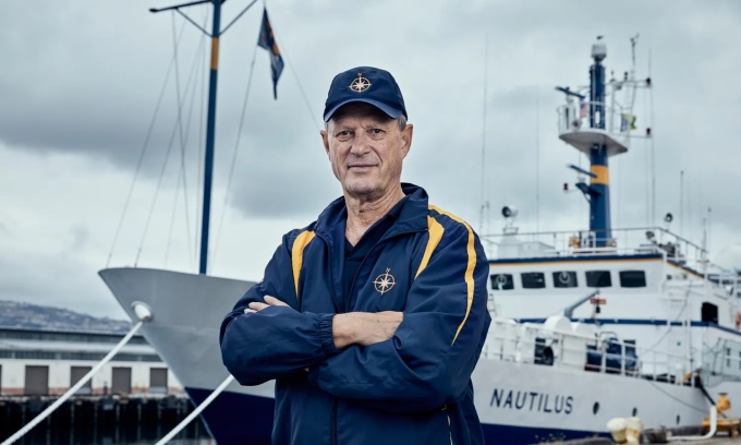 Robert Ballard, người phát hiện ra xác tàu Titanic, 73 năm sau khi con tàu bị chìm. Ảnh: National Geographic