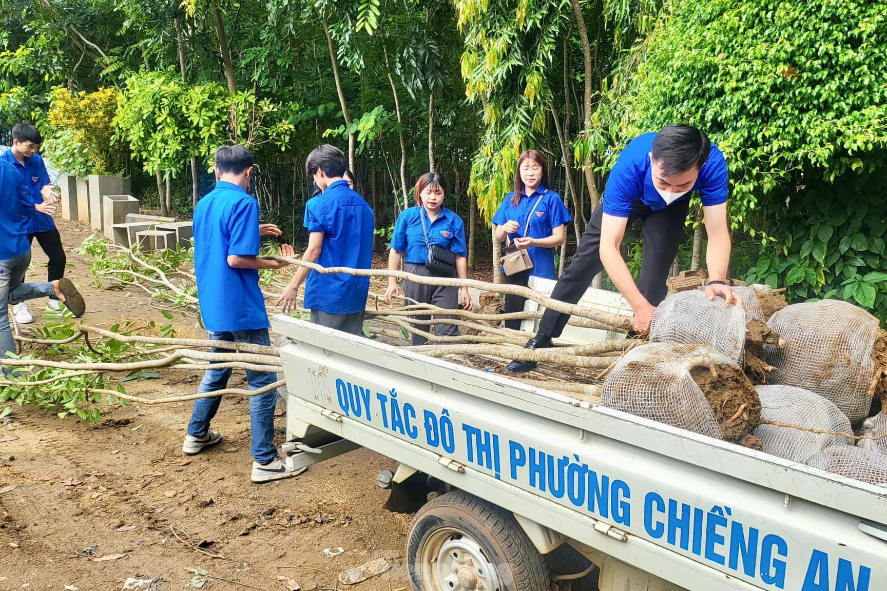 Thanh niên miền núi chung tay xây dựng đô thị văn minh ảnh 8