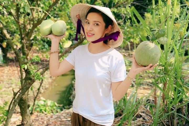 Viet Trinh vive pacíficamente en una casa con jardín en Binh Duong.