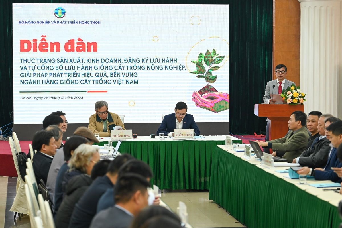  Trên thị trường cây giống, đặc biệt là cây ăn quả, vẫn tồn tại hiện tượng giống trôi nổi, không rõ nguồn gốc.