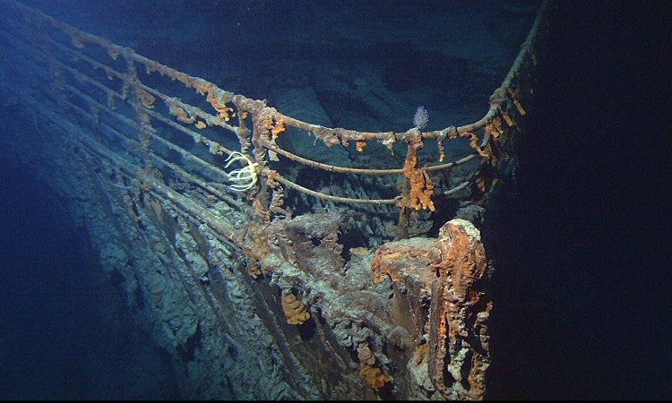 Why the Titanic wreckage could not be salvaged