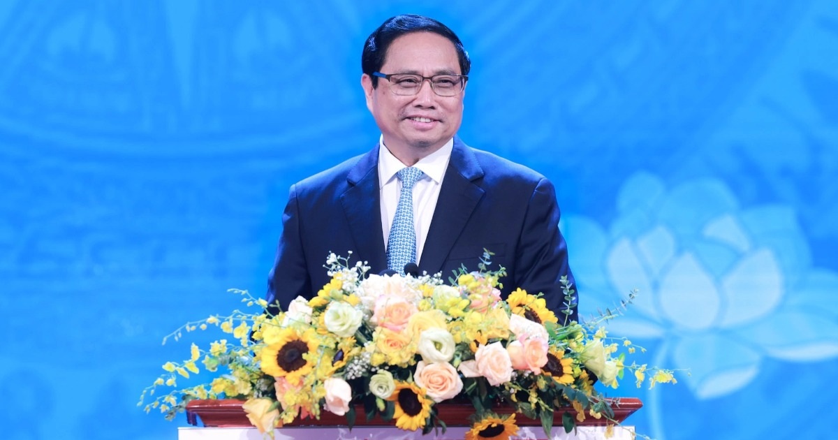 Prime Minister: "Initiatives worth hundreds of billions demonstrate the intelligence of Vietnamese workers"