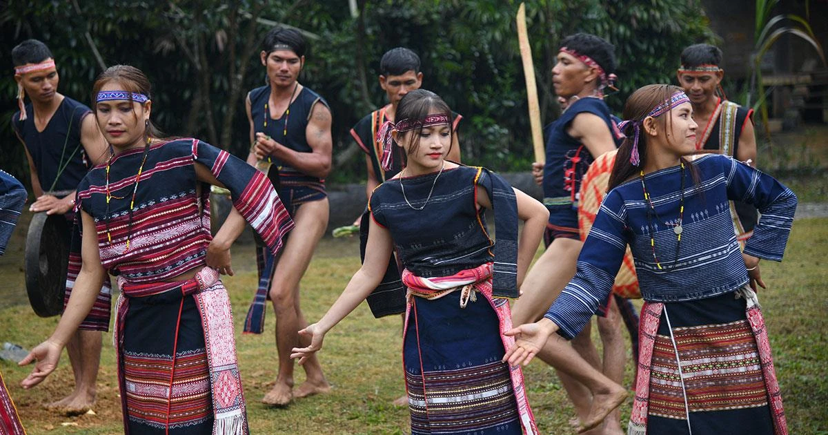 Unique Ba Na wedding ceremony