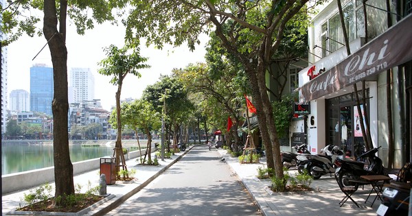 The nearly 30 billion VND walking street in Hanoi is deserted after more than a week of opening.