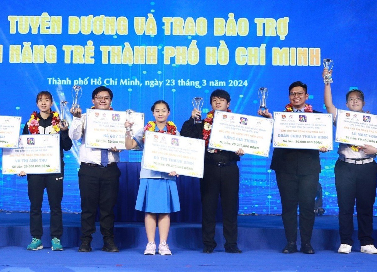 Hai nhà khoa học được tôn vinh tài năng trẻ TP HCM