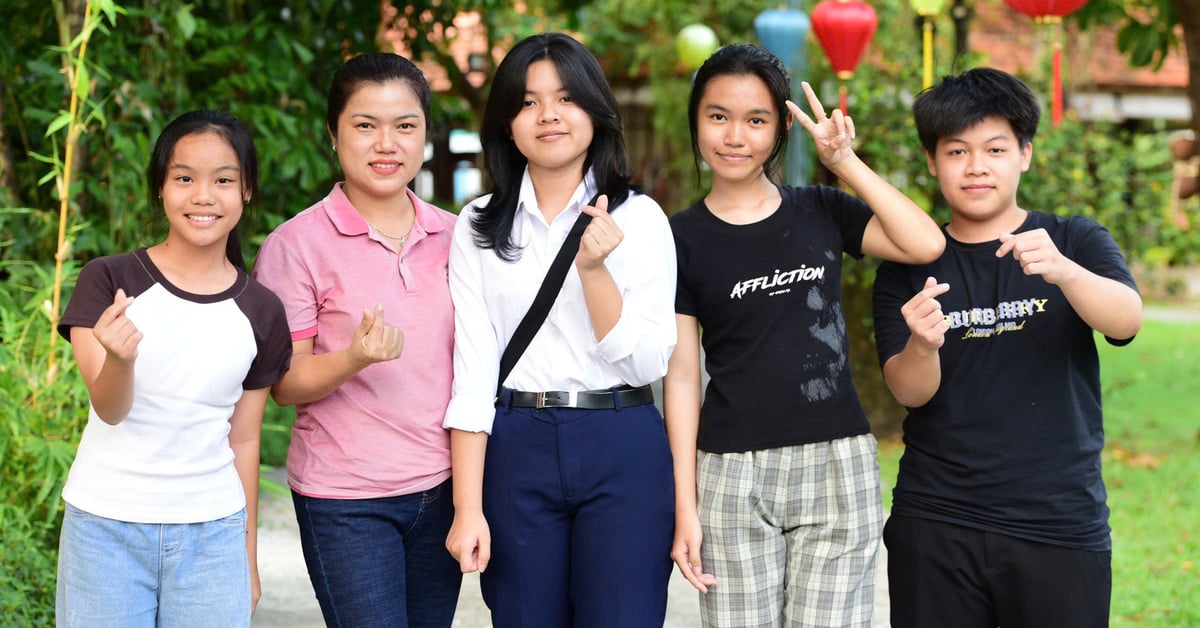 Ho Chi Minh-Ville accueille 231 nouveaux élèves à l'école : « Même après avoir reçu la nouvelle, je n'arrive toujours pas à croire que c'est vrai »