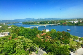 Go to Hue to SUP and paint on the Perfume River on May 1st