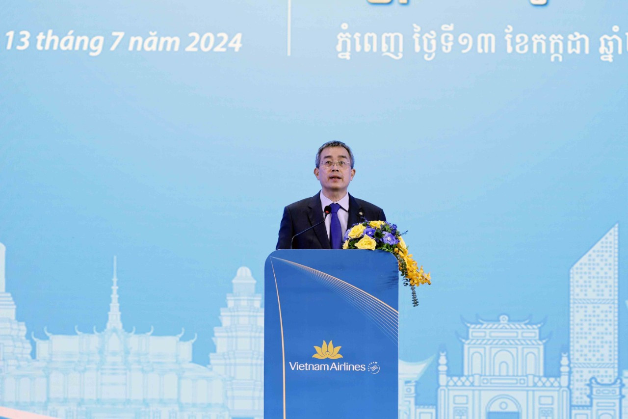 3. ประธานกรรมการบริหารสายการบินเวียดนาม ดาง ง็อก ฮวา กล่าวสุนทรพจน์ในพิธี