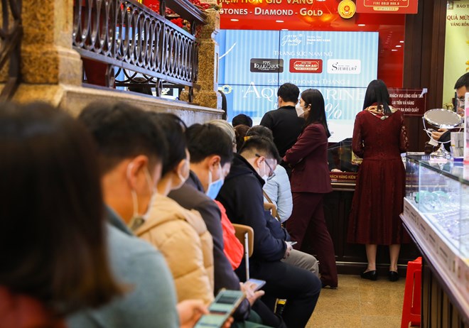 금값, 잠재적 위험 존재, 부의 신의 날 매수 경고