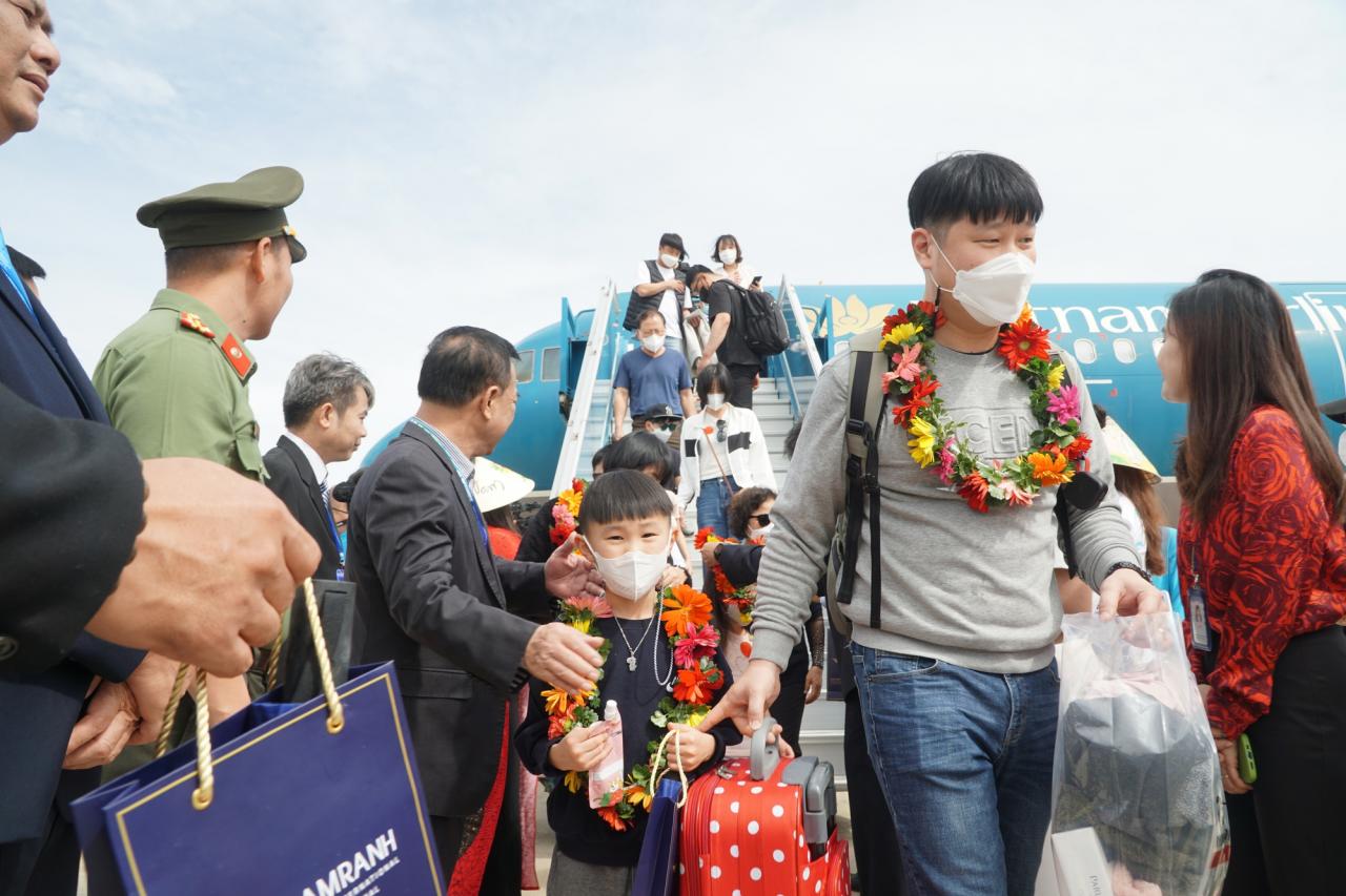 Reopening Guangzhou - Cam Ranh flight route, Khanh Hoa hopes to recover Chinese tourists