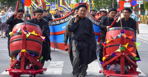 Nha Trang - El Festival del Mar Khanh Hoa 2025 rinde homenaje al patrimonio cultural del mar y de las islas