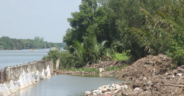 ประกาศสถานการณ์ฉุกเฉินดินถล่มในคลองบั๊กเลียว