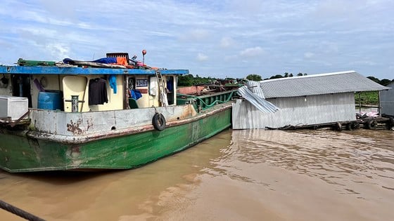 การสอบสวนกรณีเรือบรรทุกถล่มฟาร์มปลาในแม่น้ำเฮา ภาพที่ 1