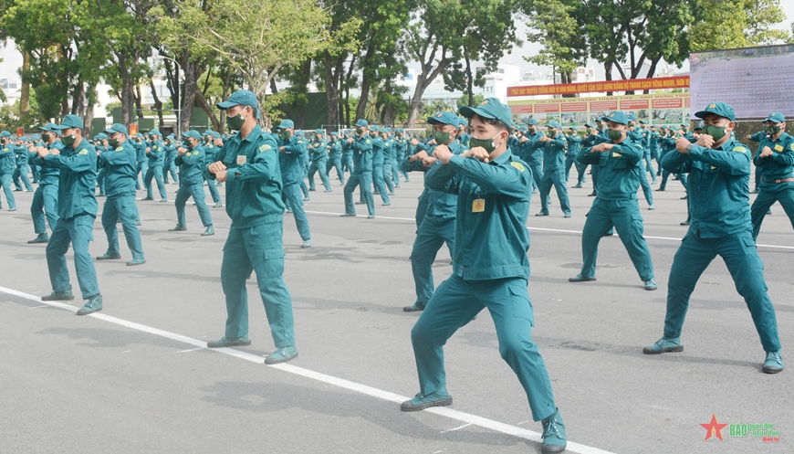 “Sao vuông” hăng say luyện võ thuật