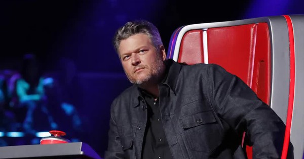 Blake Shelton chia tay "The Voice" sau 12 năm làm huấn luyện viên