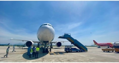 닌투안, 탄손 공항 계획 문서 승인을 위해 제출