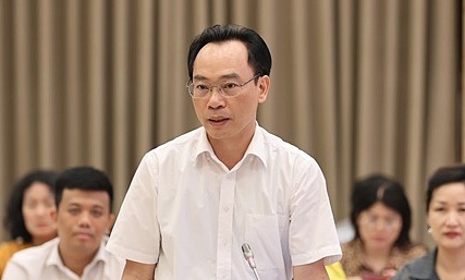 Deputy Minister Hoang Minh Son: There is no policy to compile a set of textbooks.