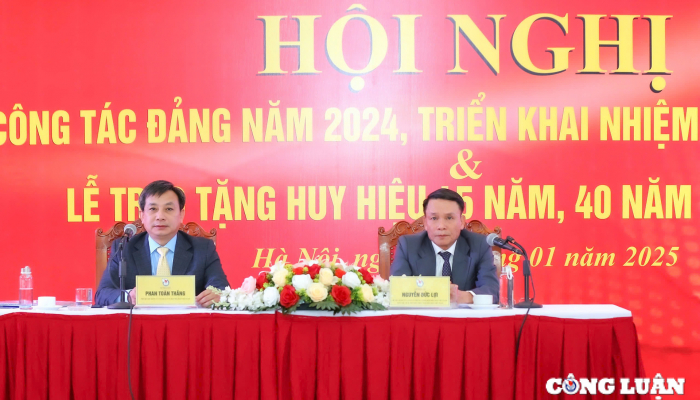 'Maintaining solidarity and unity within the Party is a key task'