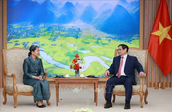 Prime Minister Pham Minh Chinh received Deputy Prime Minister of the Kingdom of Cambodia Men Sam An